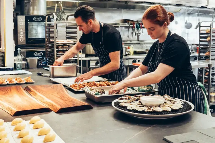 Managing Utility Costs in Your Restaurant Without Compromising Performance
